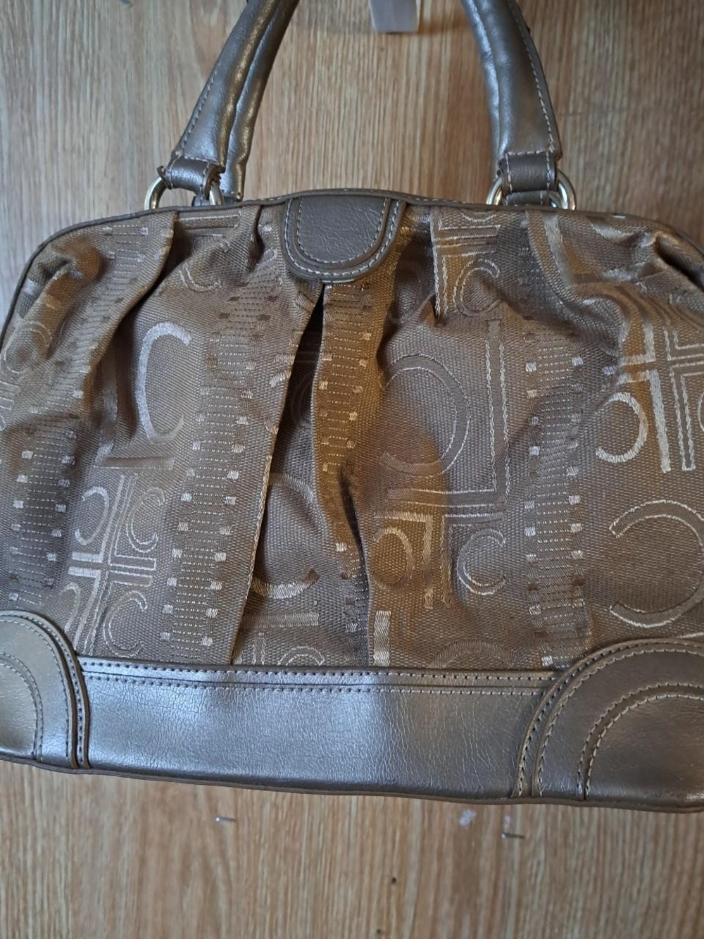 Liz Claiborne Tan/gold  Logo-Print Satchel Handbag